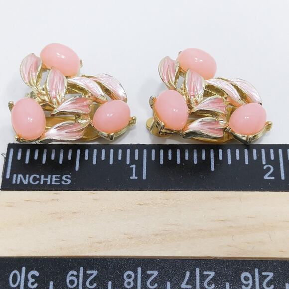 Judy Lee Pink Lucite Enamel Clip Earrings Gold Tone 1950s Vintage Jewelry - Picture 7 of 10